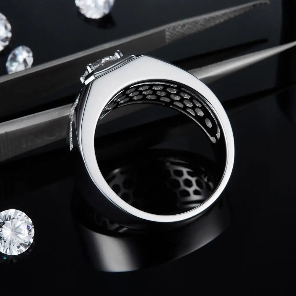 GEM'S BALLET Round Moissanite Father's Ring – Timeless Elegance for Him